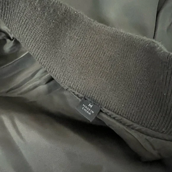 Uniqlo Men's Olive Bomber Jacket - Picture 5 of 12